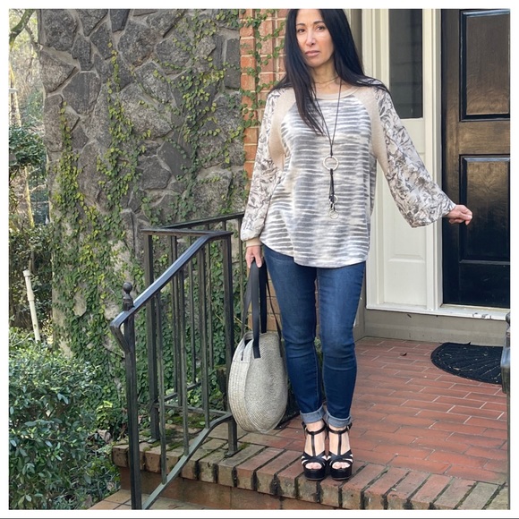 Soft Boho chic Tie dye print top with Contrasts - Picture 5 of 5